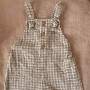 Zara baby romper gingham beige and white 1/3 months